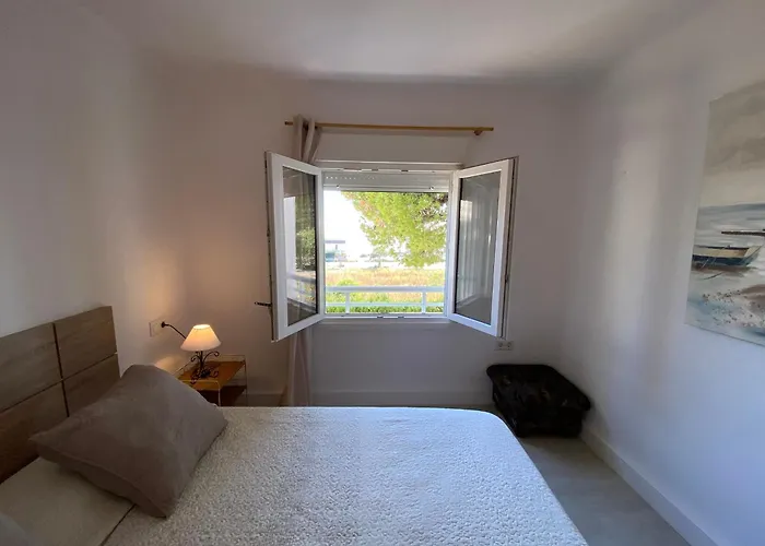 Apartamentos Playa D Y G