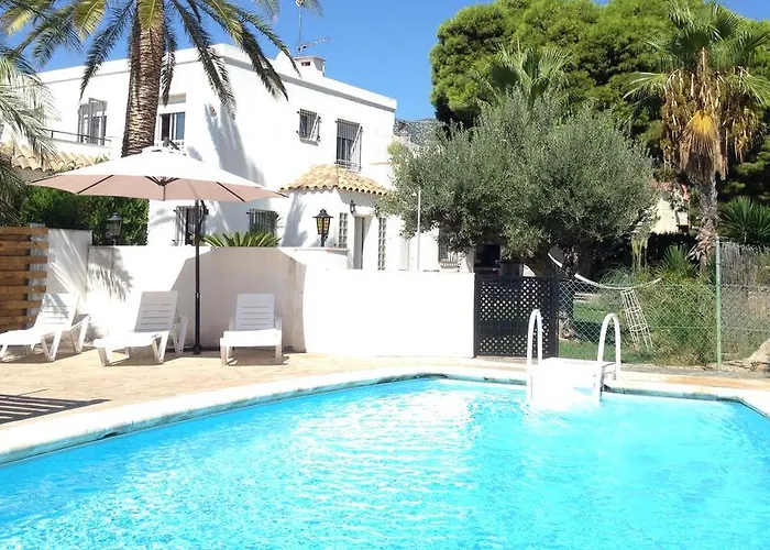 Apartamentos Playa D Y G