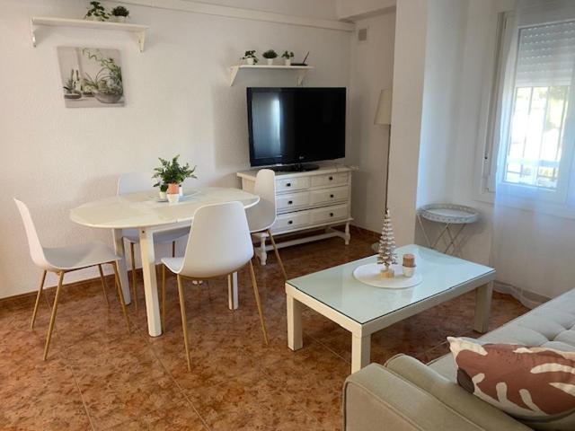 Playa D Y G Apartment Sant Carles De La Rapita